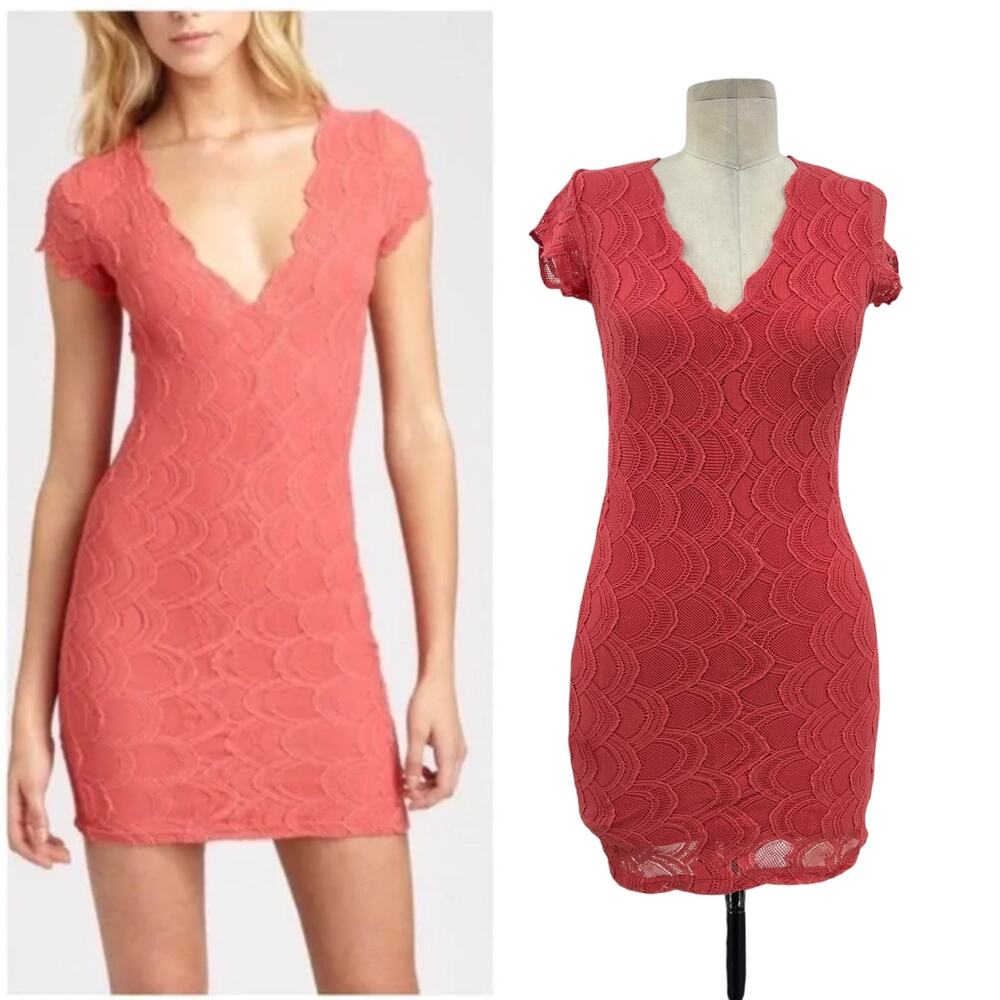 Nightcap Victorian‎ Deep V Pencil Dress Body Mini Lace Dusty Coral Size 1 XS